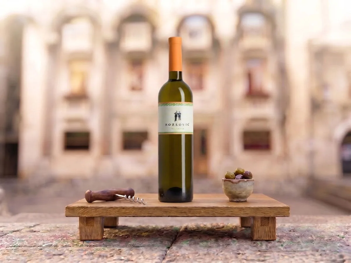 Malvazija Kozlović, 0.75 l bottle on Peristil Square, Café & Restaurant Lvxor Split